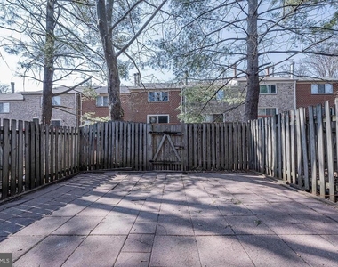 10716 Cordage Walk - Photo Thumbnail 33