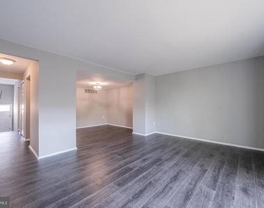 10716 Cordage Walk - Photo Thumbnail 12