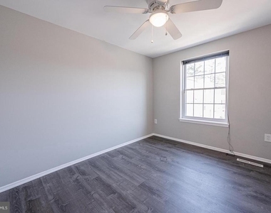 10716 Cordage Walk - Photo Thumbnail 19
