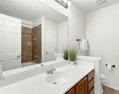 2632 Century Park Blvd - Photo Thumbnail 15