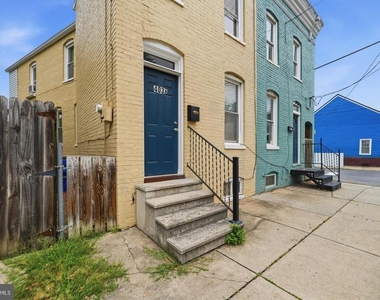 403 W South Street - Photo Thumbnail 5