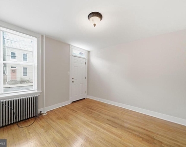 403 W South Street - Photo Thumbnail 9