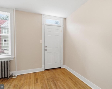 403 W South Street - Photo Thumbnail 8