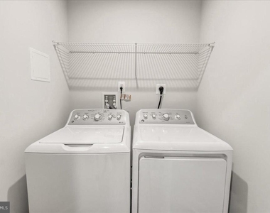 1403 Wilmer Park Lane - Photo Thumbnail 18