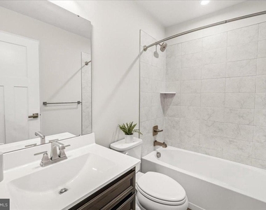 1403 Wilmer Park Lane - Photo Thumbnail 21