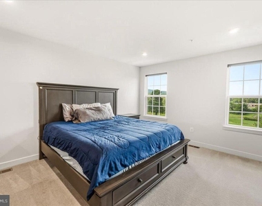 1403 Wilmer Park Lane - Photo Thumbnail 10