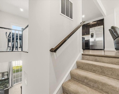 1403 Wilmer Park Lane - Photo Thumbnail 22