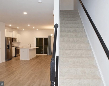 420 Herringbone Way - Photo Thumbnail 4