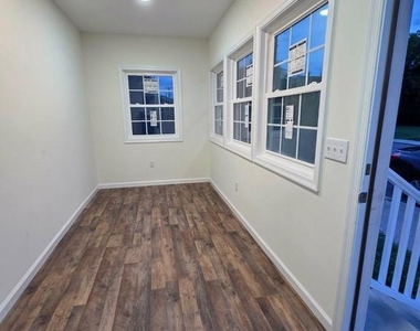 522 Pine Street - Photo Thumbnail 1