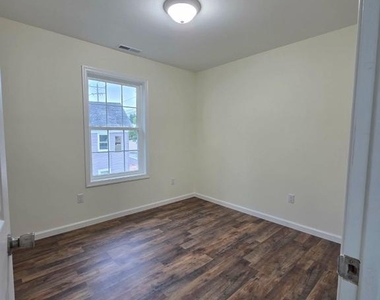 522 Pine Street - Photo Thumbnail 22