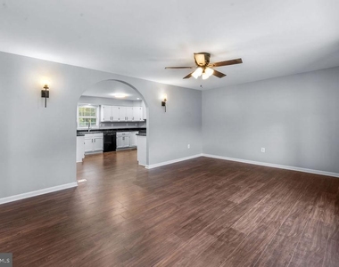 5285 Stowe Lane - Photo Thumbnail 6