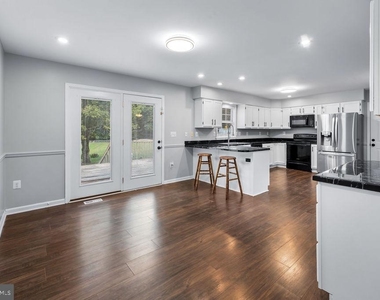 5285 Stowe Lane - Photo Thumbnail 7