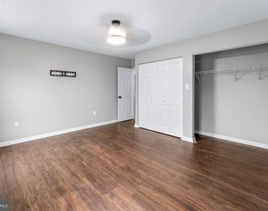 5285 Stowe Lane - Photo Thumbnail 17