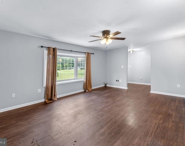 5285 Stowe Lane - Photo Thumbnail 4