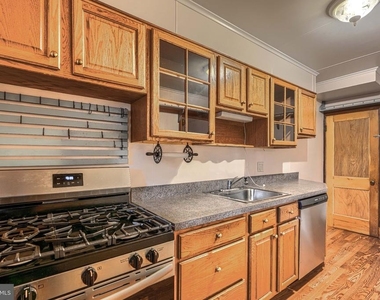 8446 Loch Raven Boulevard - Photo Thumbnail 11