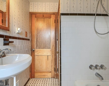 8446 Loch Raven Boulevard - Photo Thumbnail 28