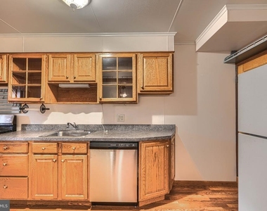 8446 Loch Raven Boulevard - Photo Thumbnail 9