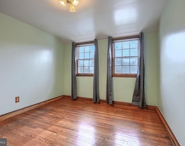 8446 Loch Raven Boulevard - Photo Thumbnail 22