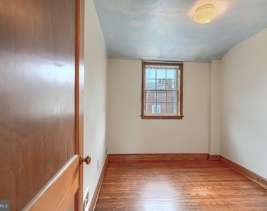 8446 Loch Raven Boulevard - Photo Thumbnail 14