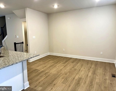 7817 Barrensdale Road - Photo Thumbnail 12