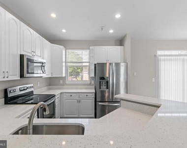 519 Ensemble Court - Photo Thumbnail 17