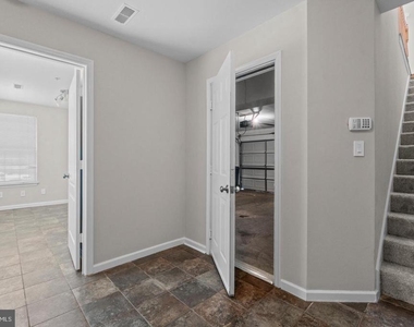 519 Ensemble Court - Photo Thumbnail 9