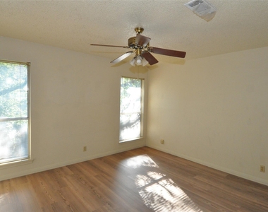 8414 Fathom Cir - Photo Thumbnail 9