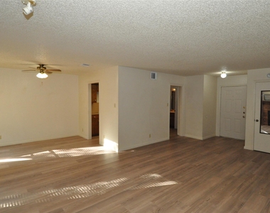 8414 Fathom Cir - Photo Thumbnail 2