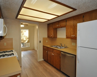 8414 Fathom Cir - Photo Thumbnail 7