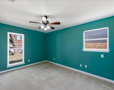 1005 Arthur Stiles Rd - Photo Thumbnail 15