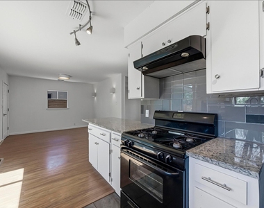 1005 Arthur Stiles Rd - Photo Thumbnail 13