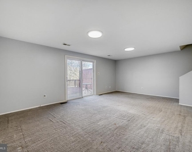 7222 Brookfalls Terrace - Photo Thumbnail 15