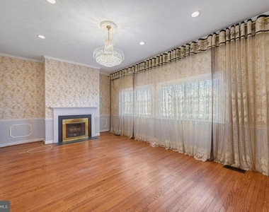 7222 Brookfalls Terrace - Photo Thumbnail 4