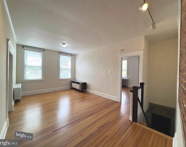 1333 W 40th Street - Photo Thumbnail 7