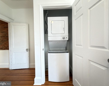 1333 W 40th Street - Photo Thumbnail 5