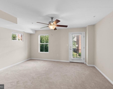 4617 Dillon Street - Photo Thumbnail 12