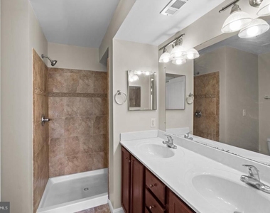 4617 Dillon Street - Photo Thumbnail 14