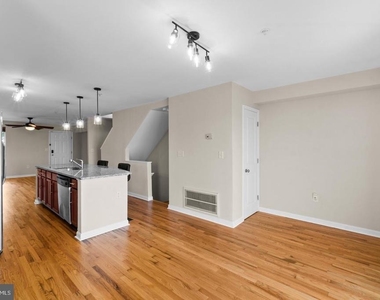 4617 Dillon Street - Photo Thumbnail 6