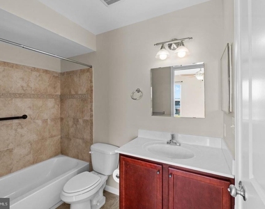 4617 Dillon Street - Photo Thumbnail 10