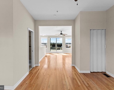 4617 Dillon Street - Photo Thumbnail 15