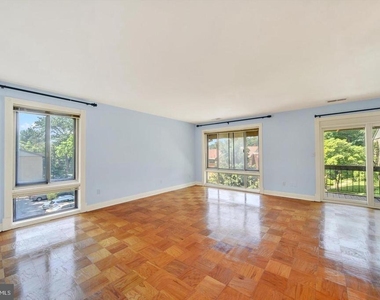 7 Cross Keys Road - Photo Thumbnail 3