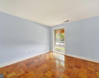 7 Cross Keys Road - Photo Thumbnail 10