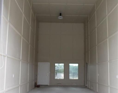 2301 Hancock Ave - Photo Thumbnail 10