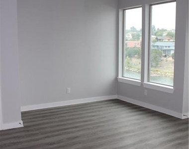 2301 Hancock Ave - Photo Thumbnail 1