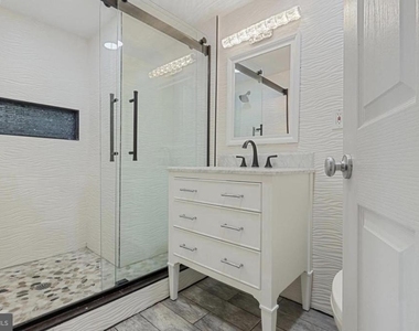 414 Water Street - Photo Thumbnail 13