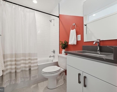 1207 Dellwood Avenue - Photo Thumbnail 19