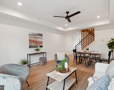 1207 Dellwood Avenue - Photo Thumbnail 3