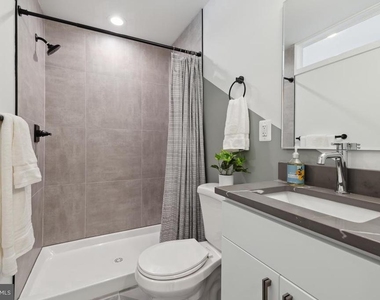 1207 Dellwood Avenue - Photo Thumbnail 15