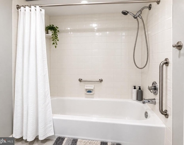 6317 Park Heights Avenue - Photo Thumbnail 13
