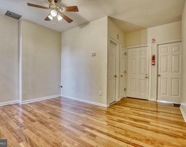 424 E North Avenue - Photo Thumbnail 1